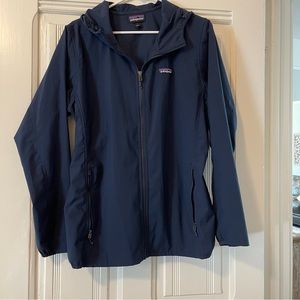 Patagonia navy blue lightweight jacket